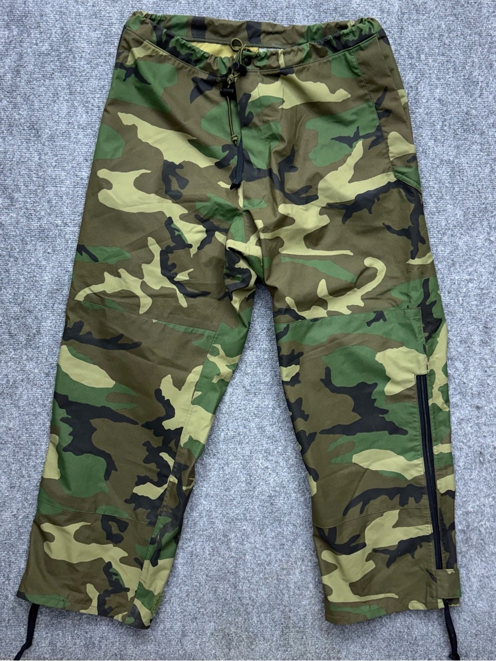 US Military Extended Cold Weather Pants GORETEX Size Med Reg Camo Trousers